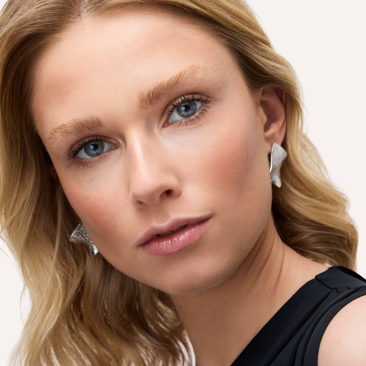 V3H3A44B1457EEB684EEFE5C4051697BF94R7493980P6